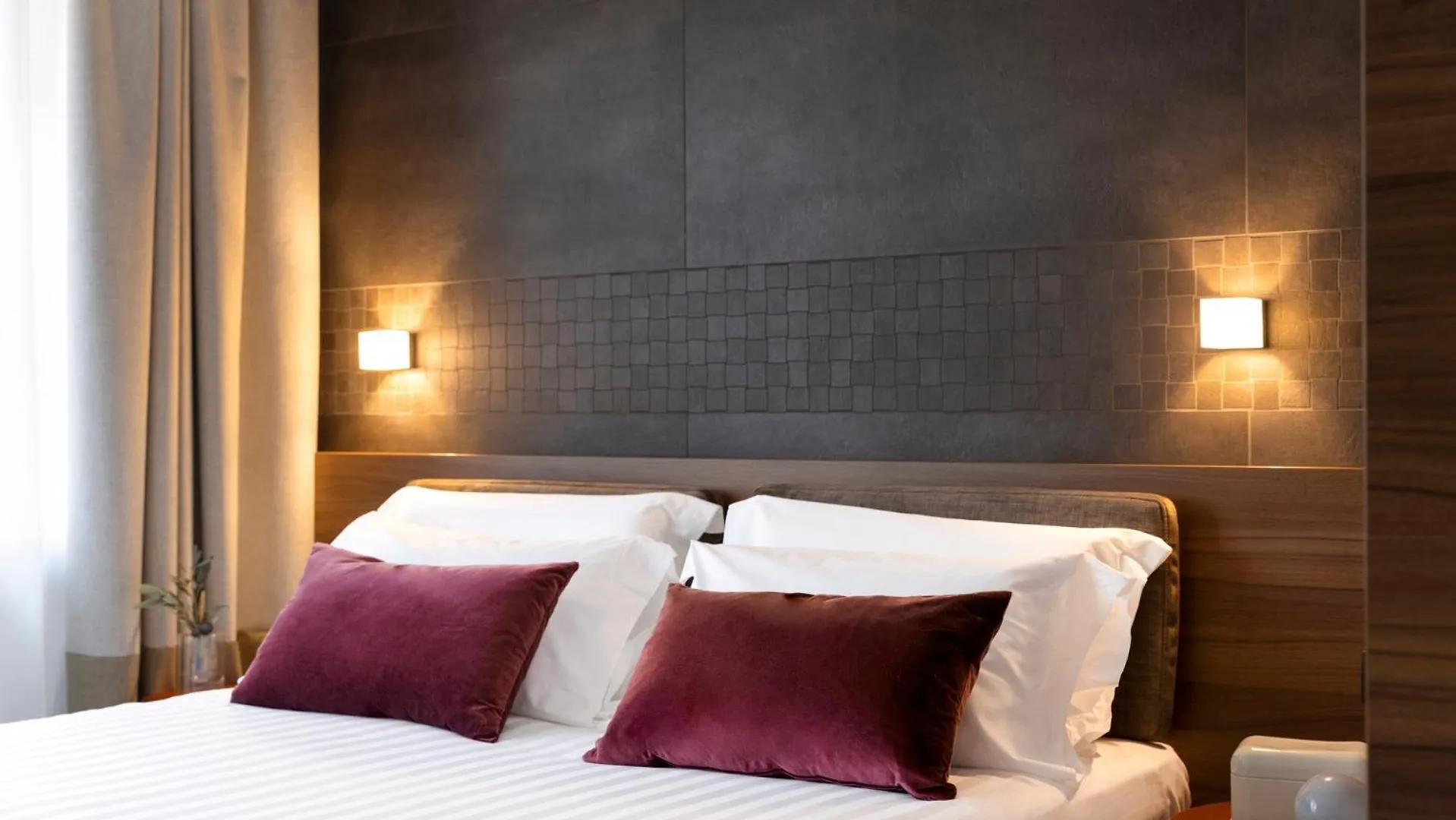 Adoro Hotel Roma 4*,