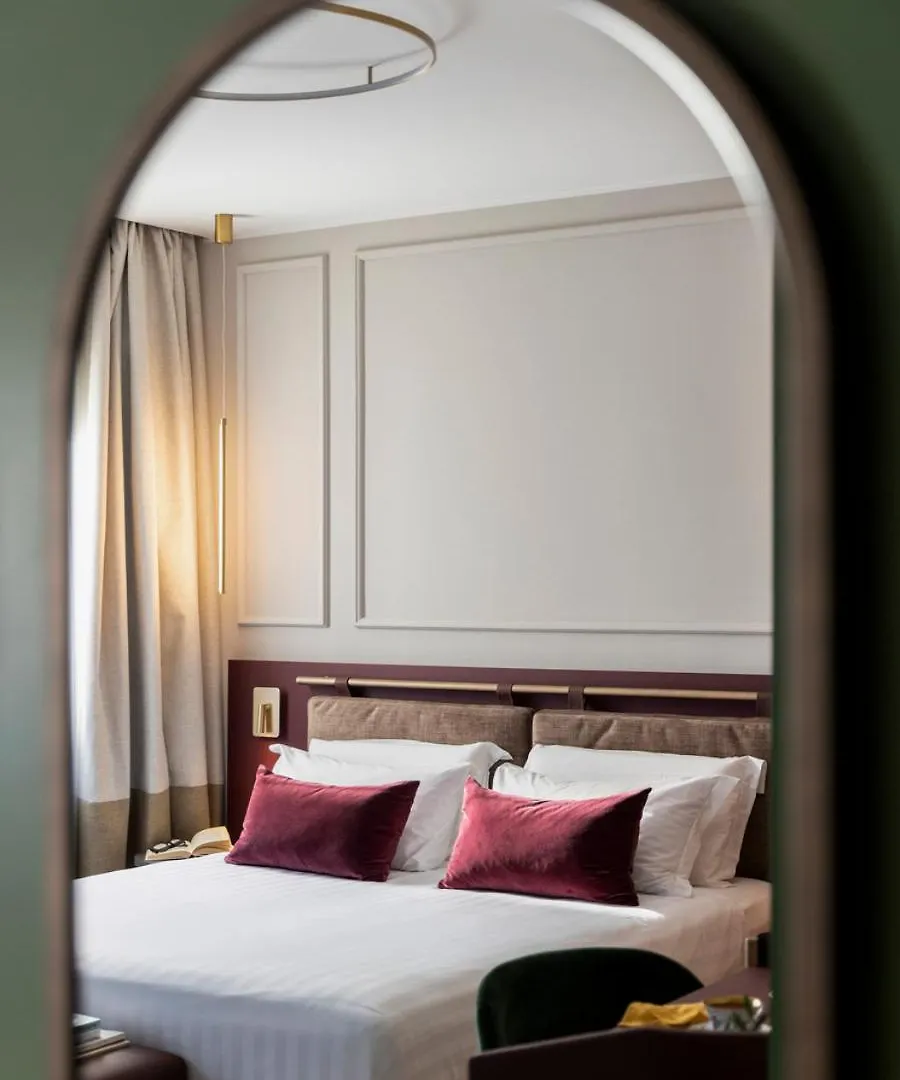 Adoro Hotel 로마